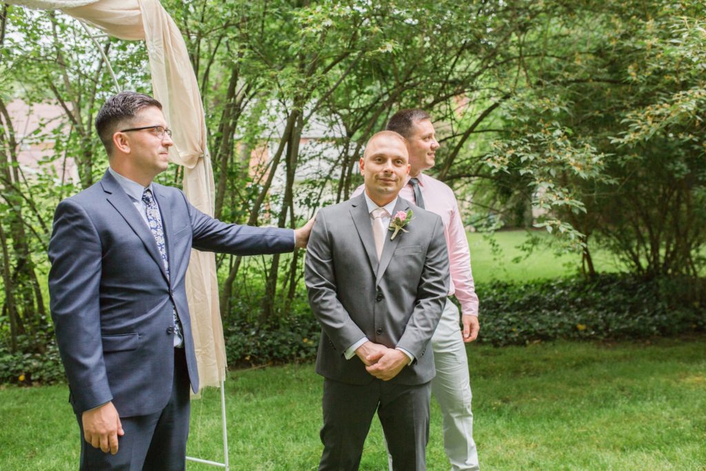 akron-ohio-backyard-summer-wedding-15