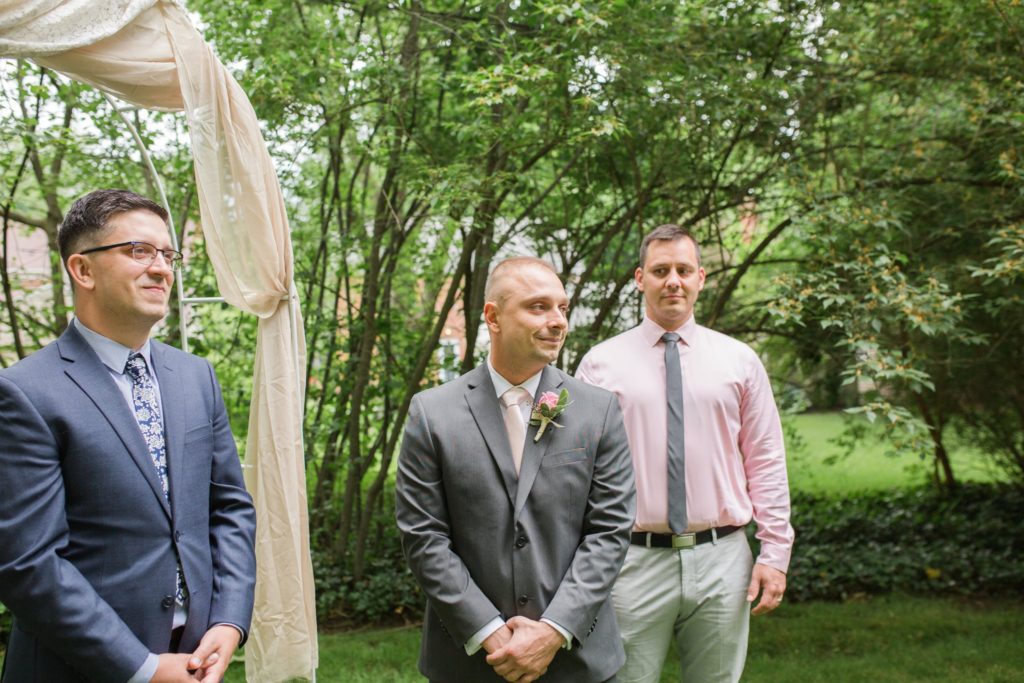 akron-ohio-backyard-summer-wedding-16