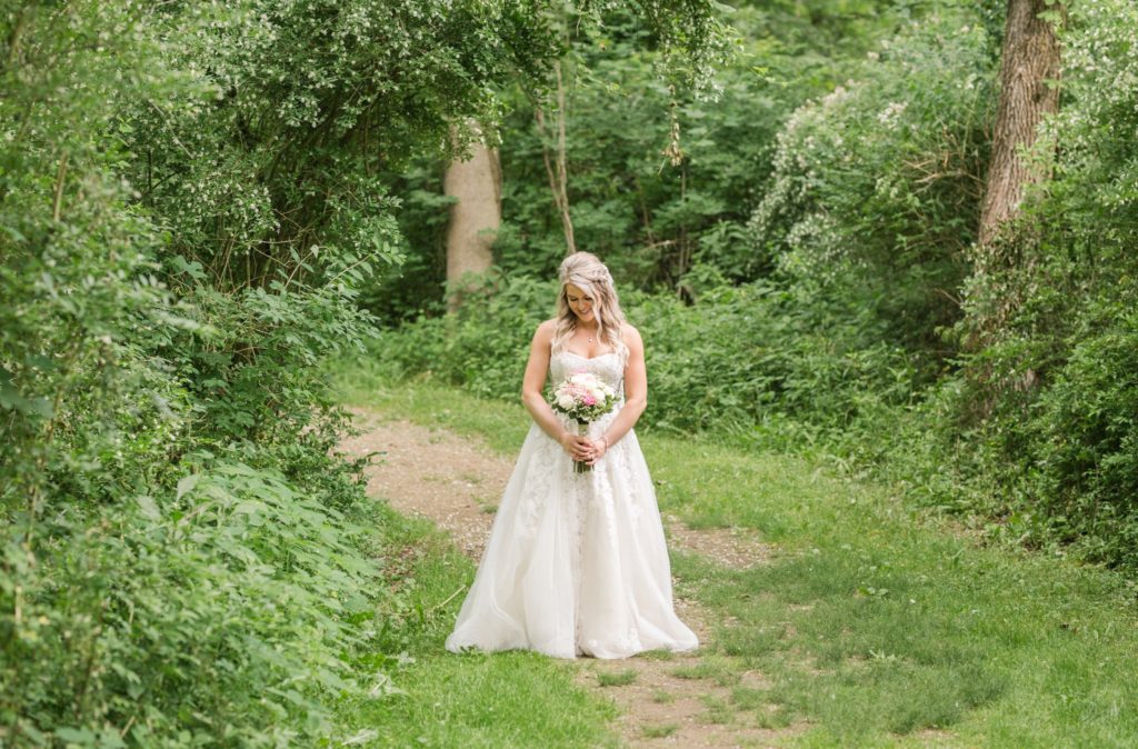 akron-ohio-backyard-summer-wedding-40