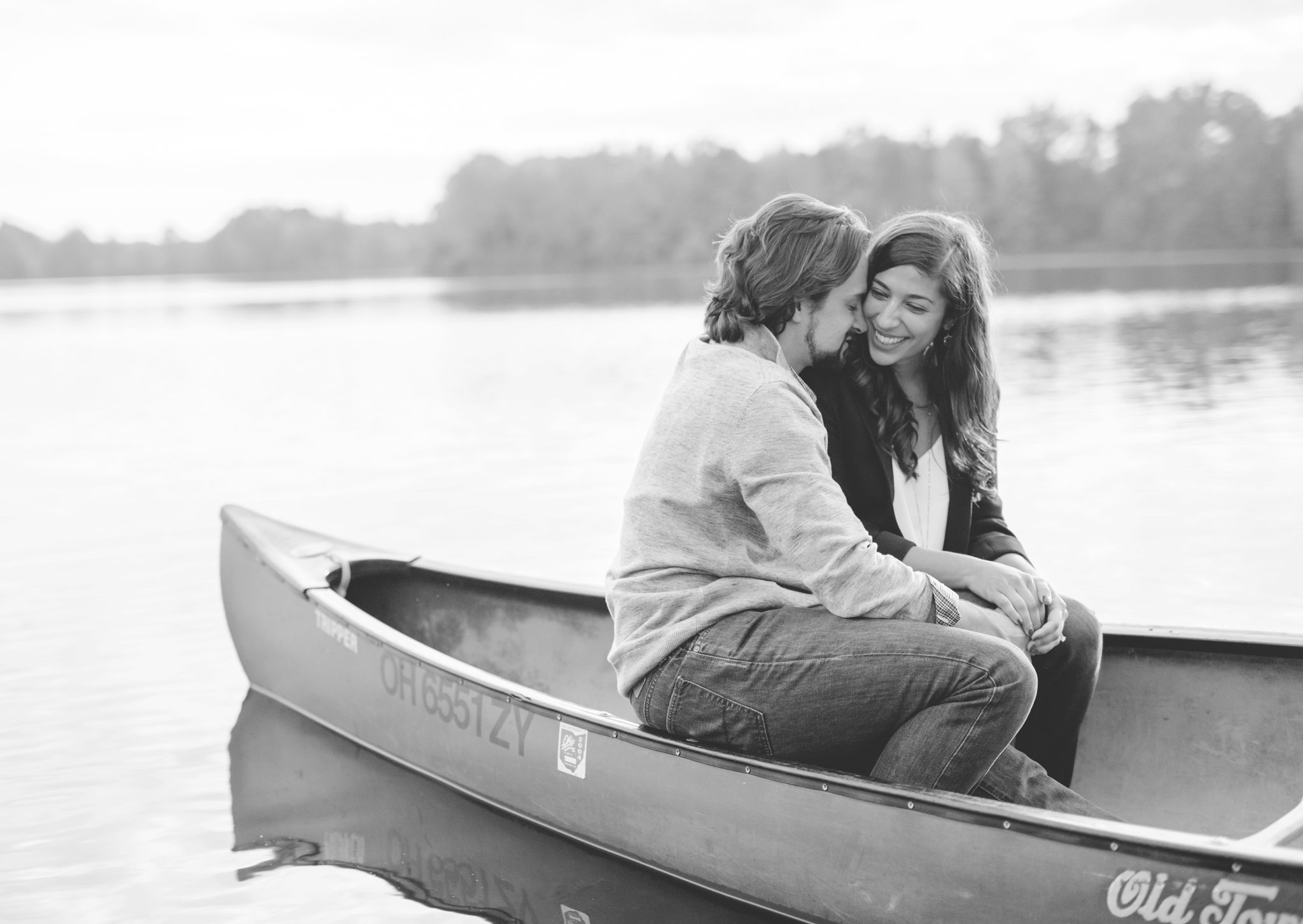 engagement photos on a lake